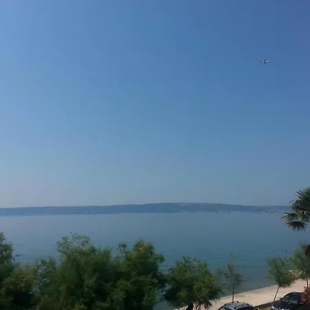 Mateljan 1715 Guest house Kastela